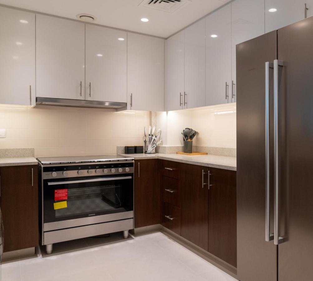 Higuests - Elegant Apt With Terrace Minutes From Burj Khalifa Дубай Экстерьер фото